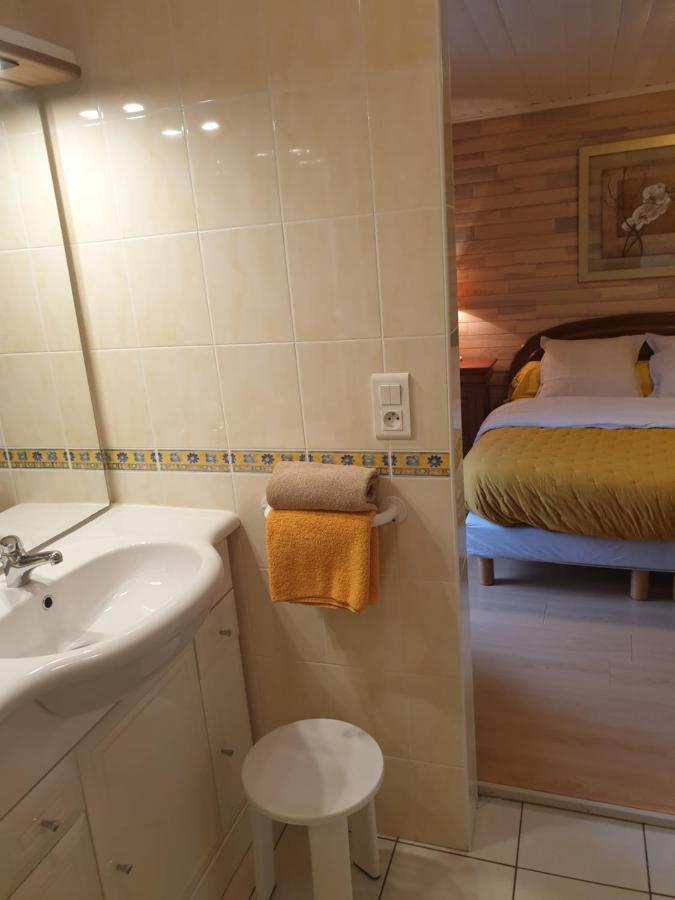 Chambres D'Hotes Kerioret Izella Kerlaz エクステリア 写真