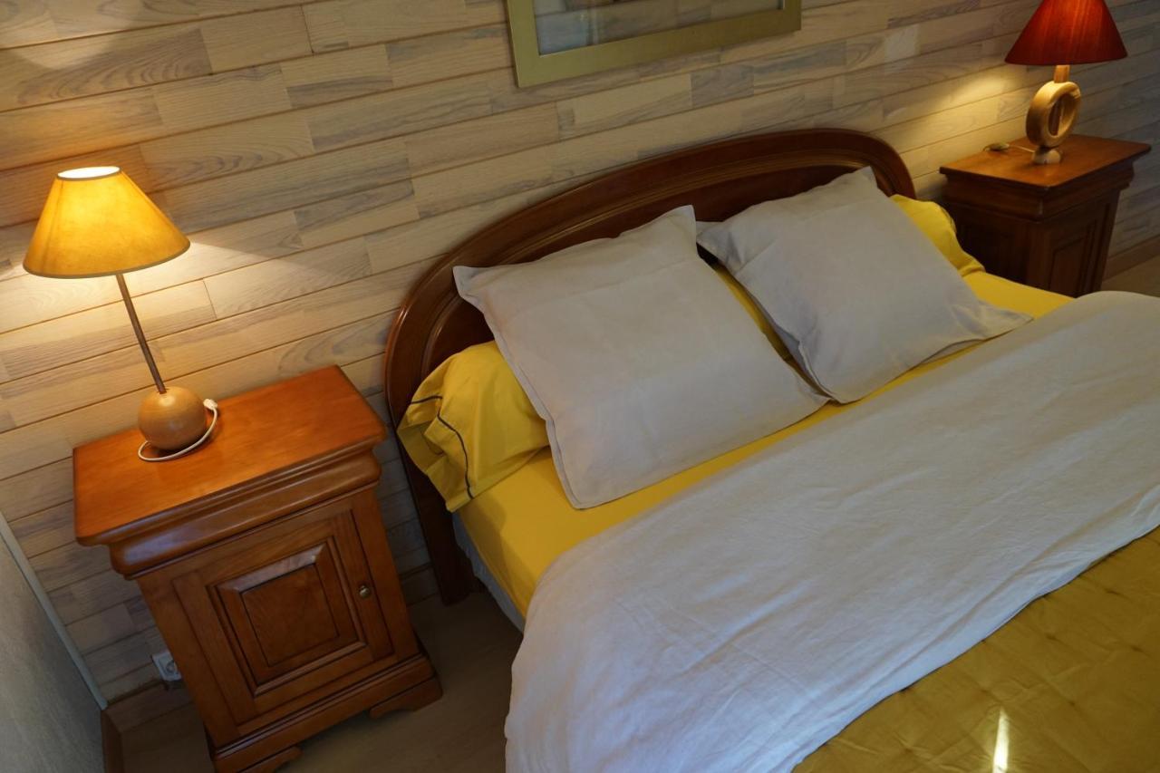 Chambres D'Hotes Kerioret Izella Kerlaz エクステリア 写真