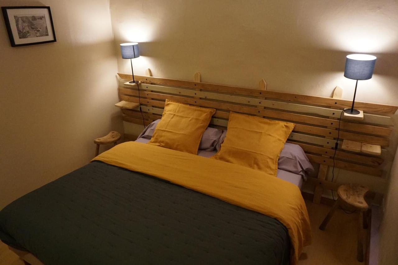 Chambres D'Hotes Kerioret Izella Kerlaz エクステリア 写真