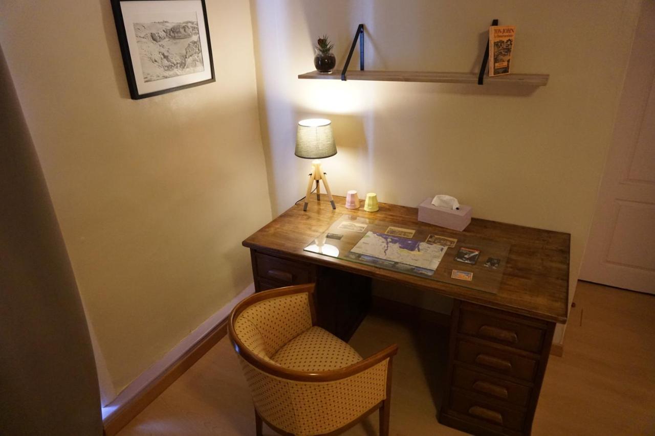 Chambres D'Hotes Kerioret Izella Kerlaz エクステリア 写真