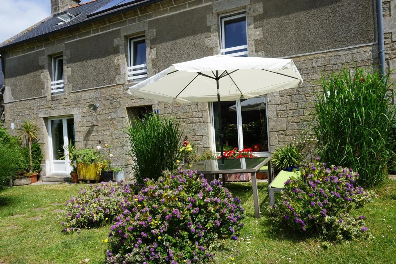 Chambres D'Hotes Kerioret Izella Kerlaz エクステリア 写真
