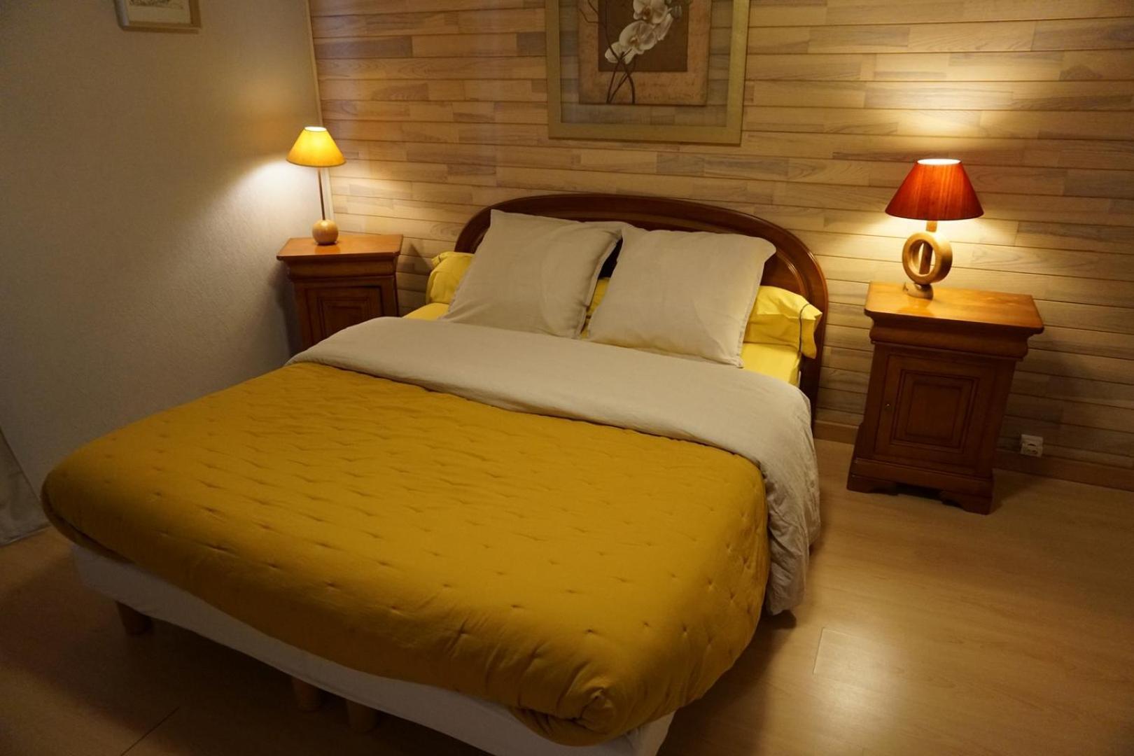 Chambres D'Hotes Kerioret Izella Kerlaz エクステリア 写真