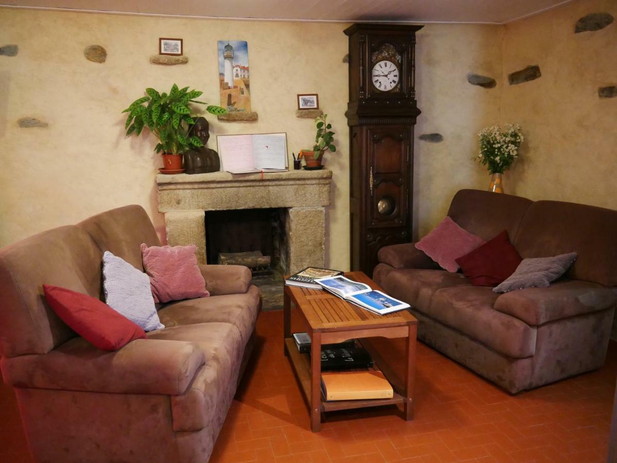 Chambres D'Hotes Kerioret Izella Kerlaz エクステリア 写真